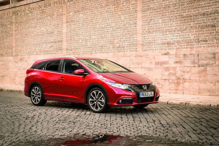 New Honda Civic Tourer photo gallery
